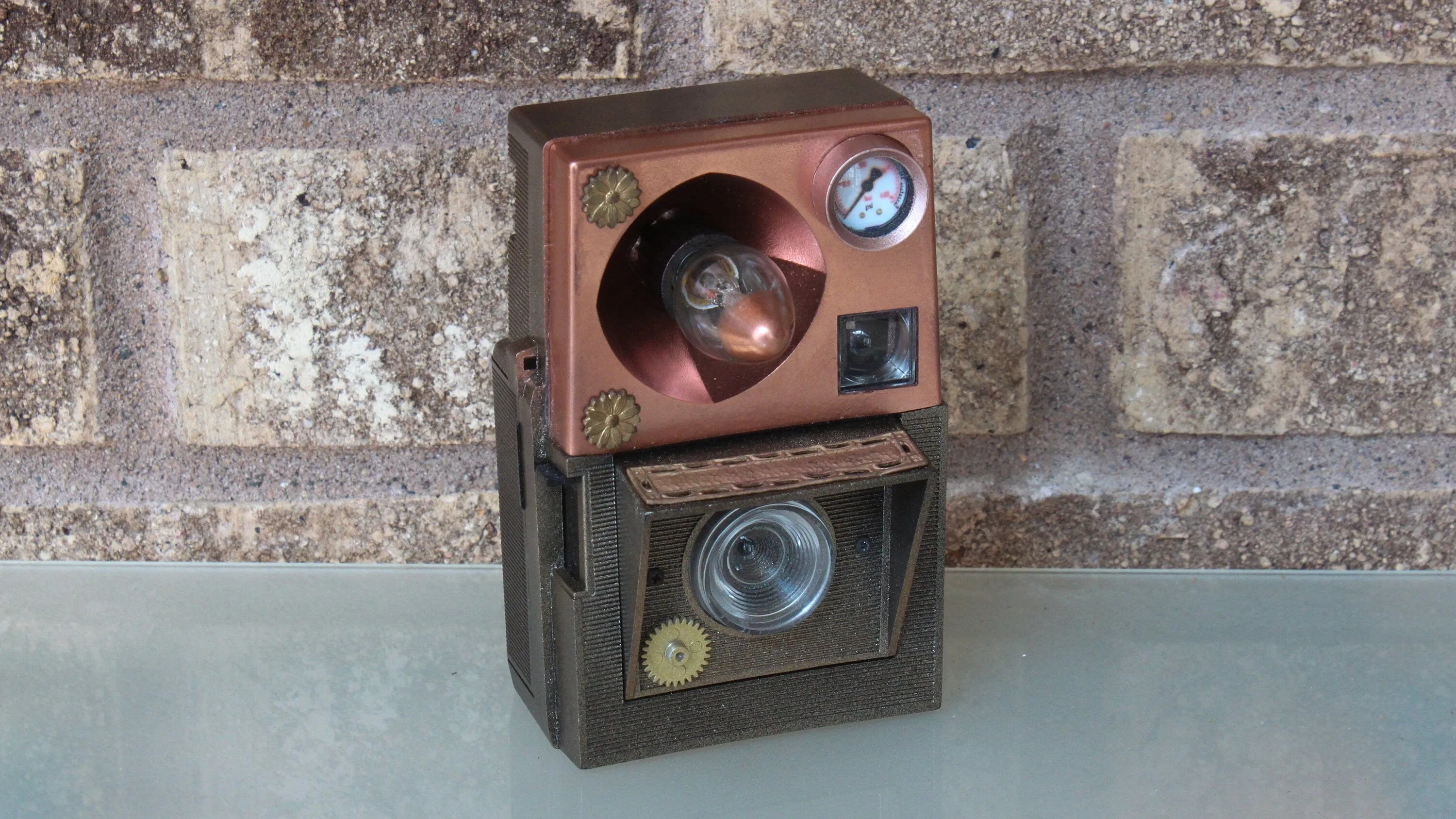 Antique Camera Steampunk Nightlight, Kodak World's Fair Flash Camera, Gifts for Geeks, Neo Victorian Lamp design, Cyberpunk Lamp