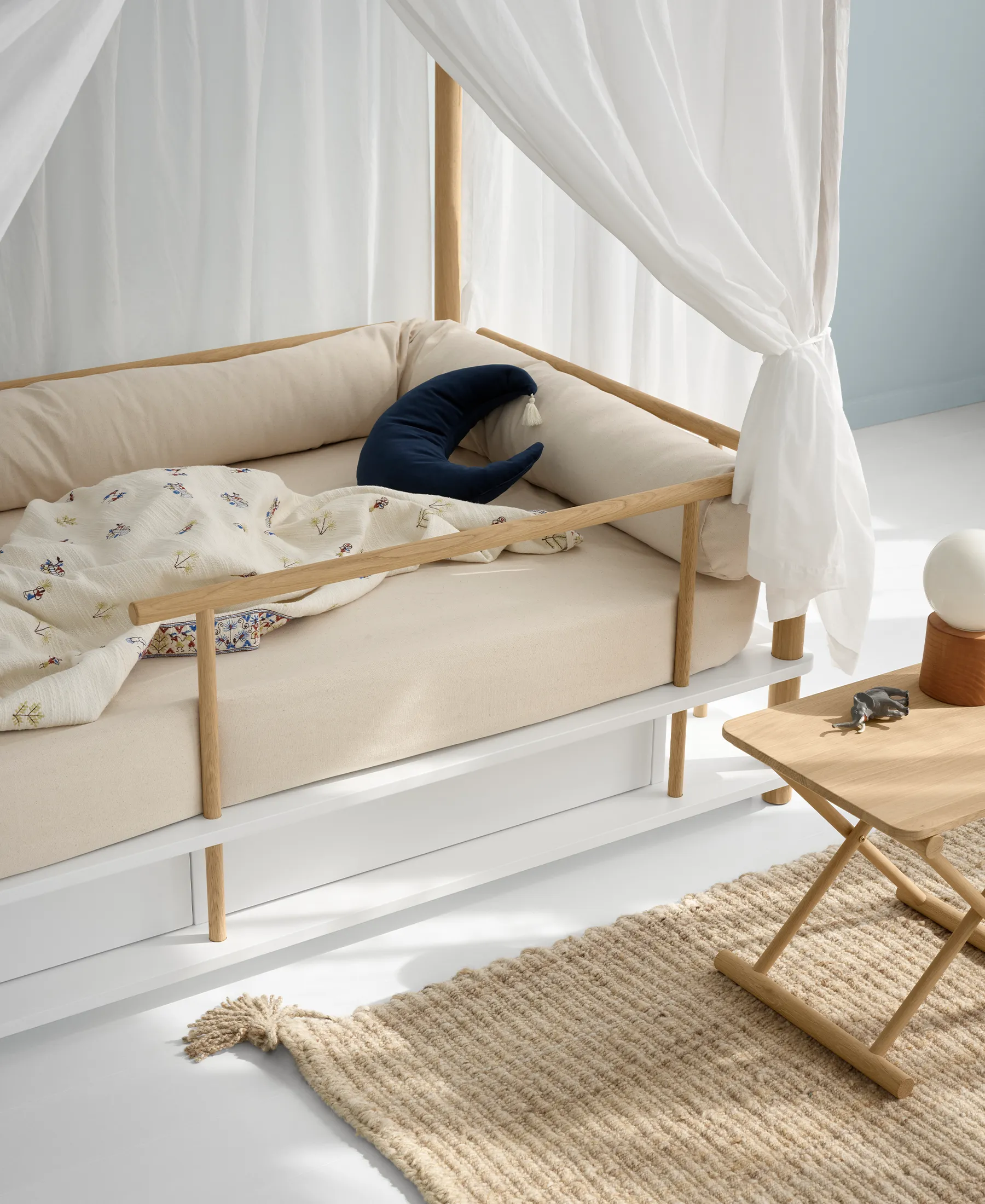 Camp bed canopy Sahara, white