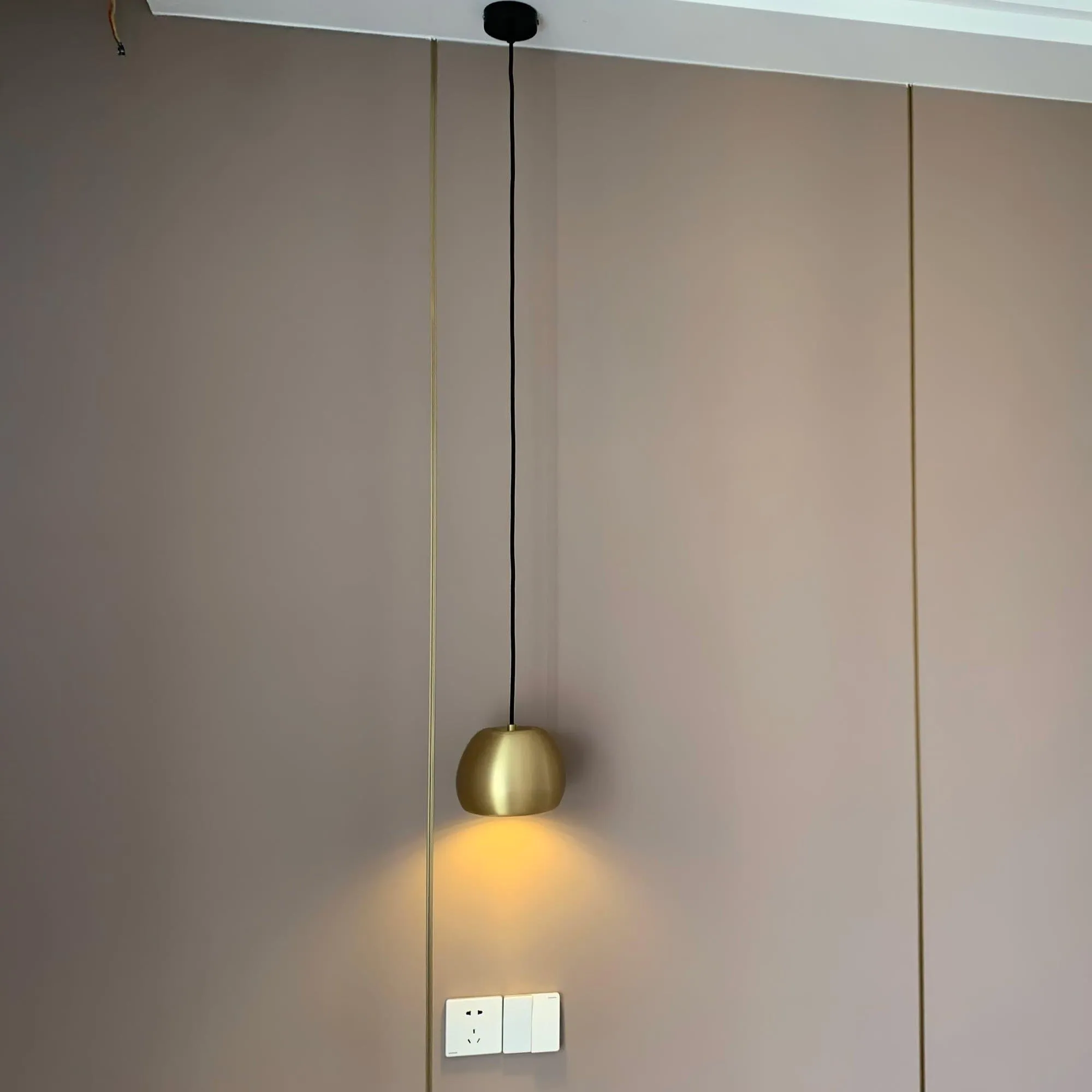 Isaac Pendant Lamp